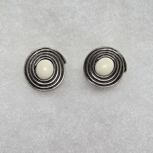 Source Unknown Silver and Cream Spiral Earrings